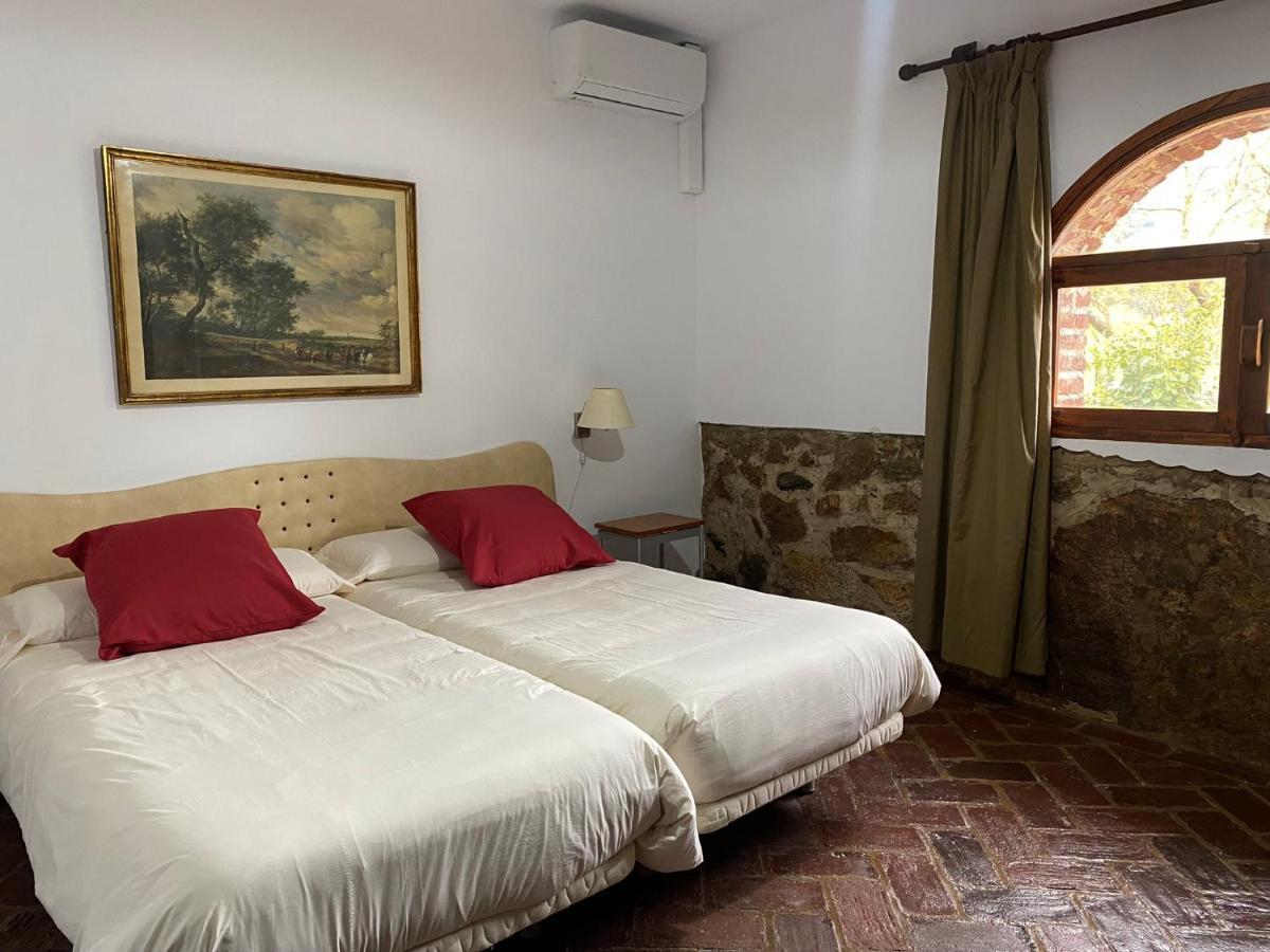 Casas Rurales Monasterio De Rocamador Almendral Exterior foto